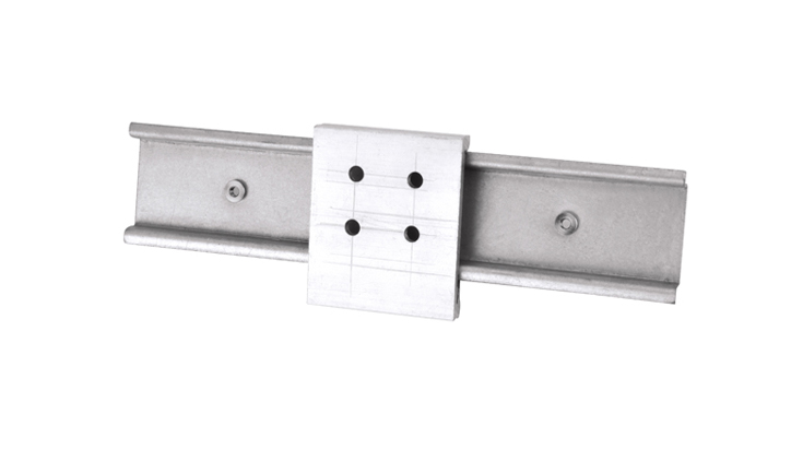 Installing Buckle   (Accessory)